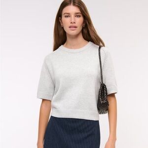 Abercrombie & Fitch Light Gray Short Sleeve Top